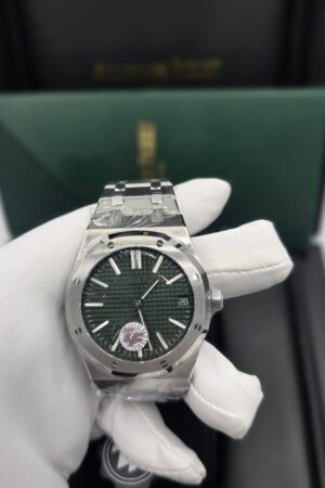 Audemars Piguet Royal Oak Selfwinding Steel Green Dial 41mm
