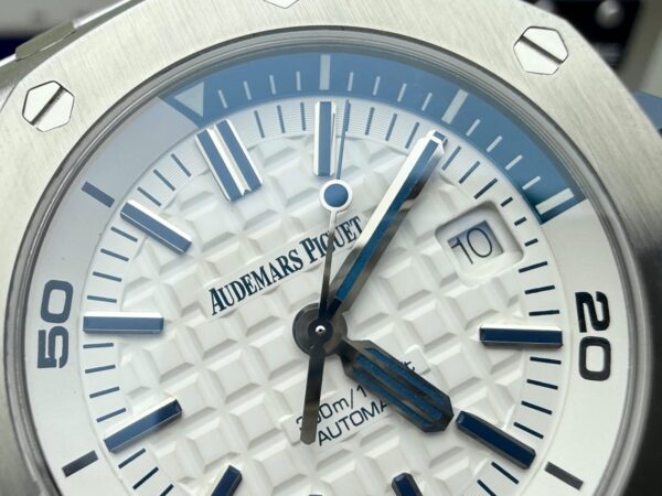 Audemars Piguet Royal Oak Offshore Diver 15710ST White Dial