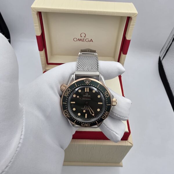 Omega Seamaster Diver 300M Super Clone - Image 2