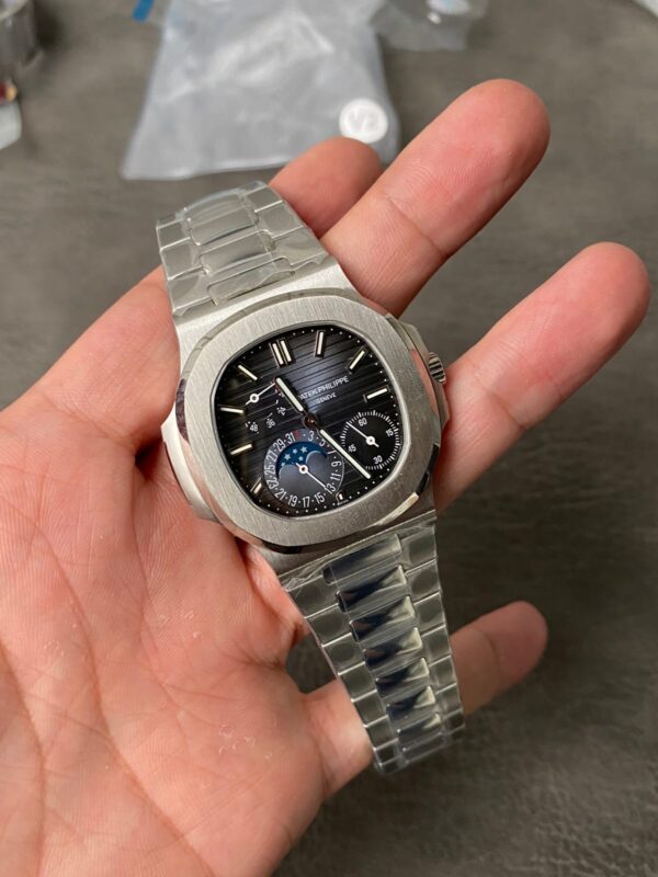 Patek Philippe Nautilus 57121A-001